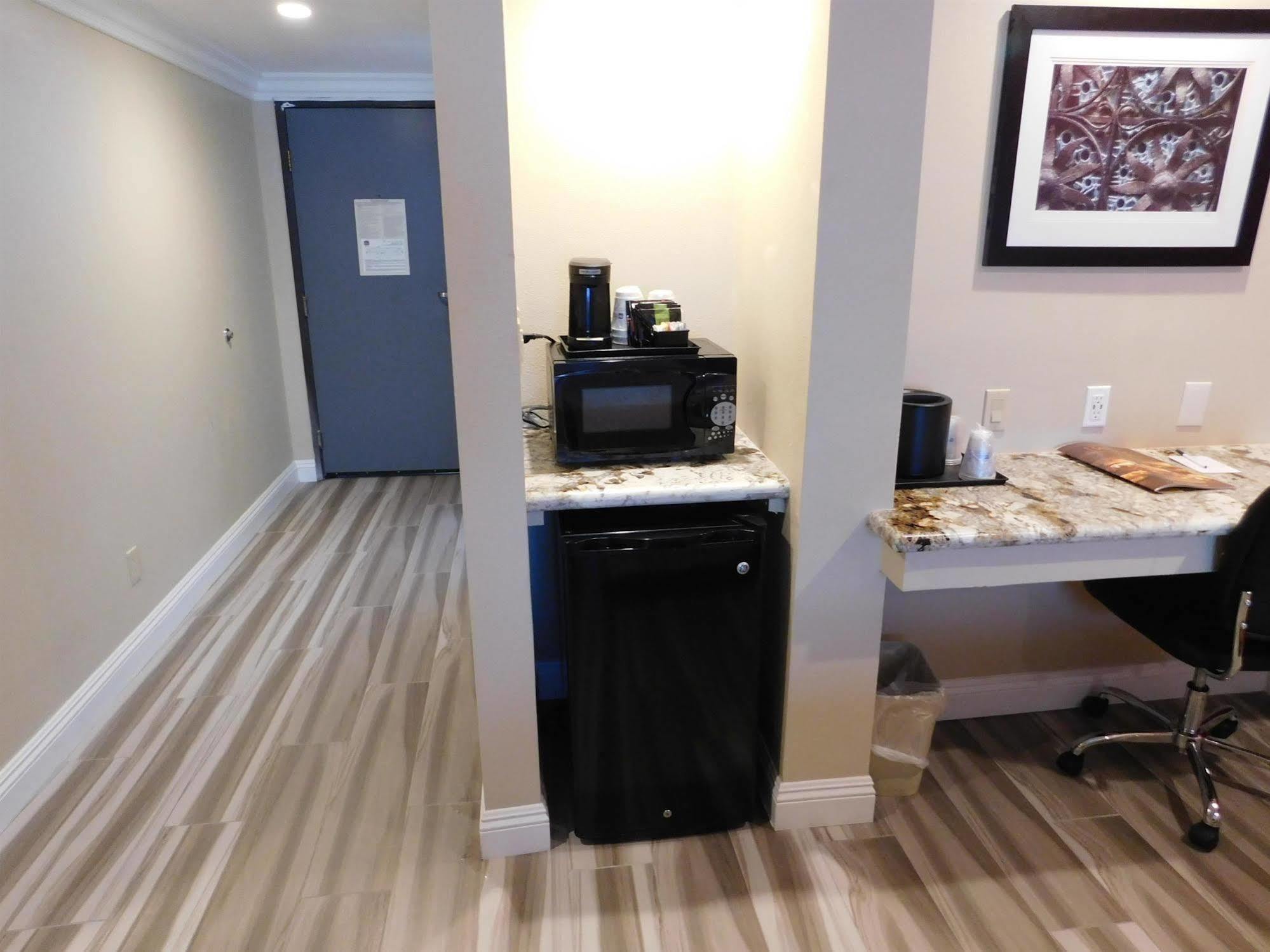 Best Western Plus - Anaheim Orange County Hotel Placentia Exterior photo